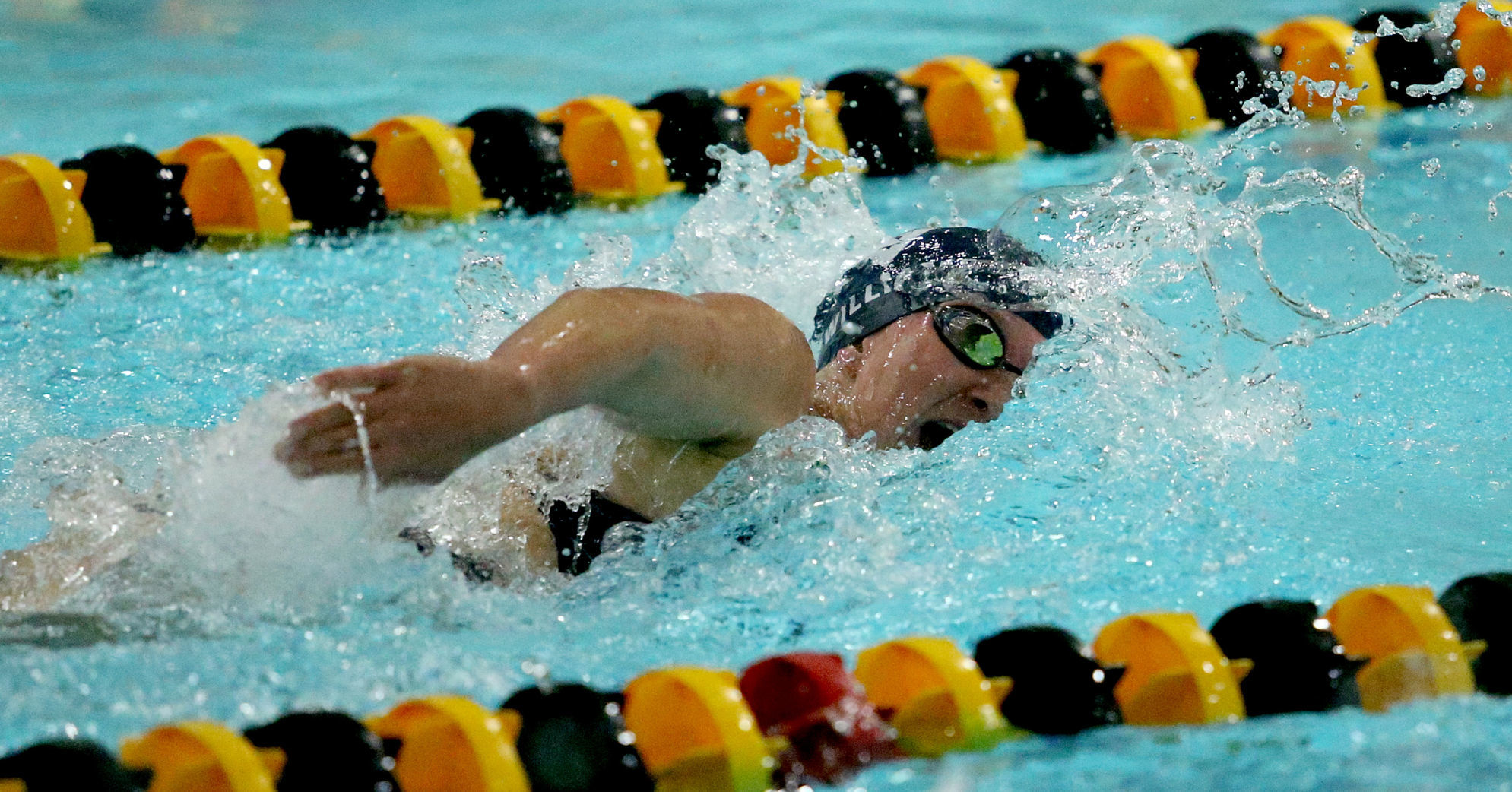 100218-Bett-PV-Swimming-011